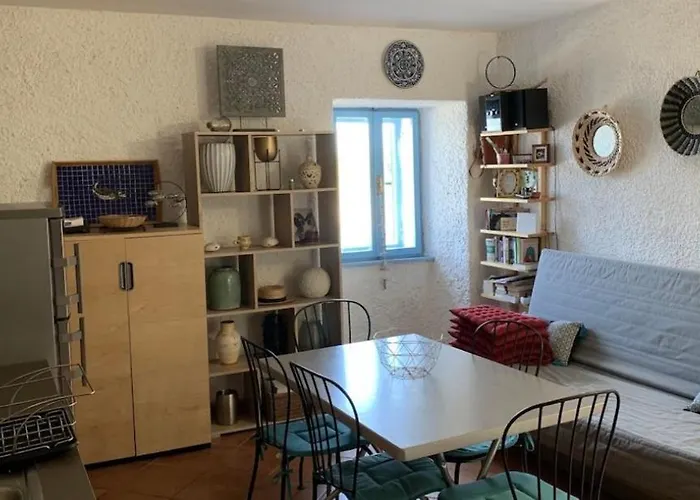 Maison Bord De * Рисика