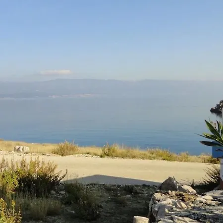 Maison Bord De Hébergement de vacances